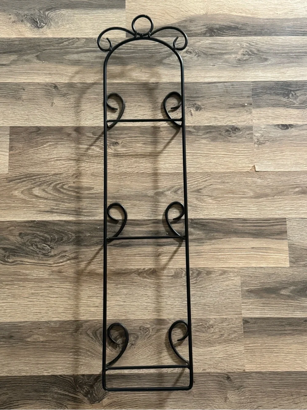 Wrought Iron 3 Plate Wall Rack